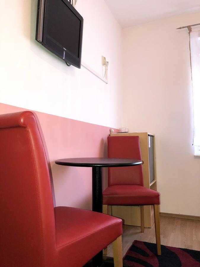 Smjestaj Natalija Hotell Osijek Eksteriør bilde